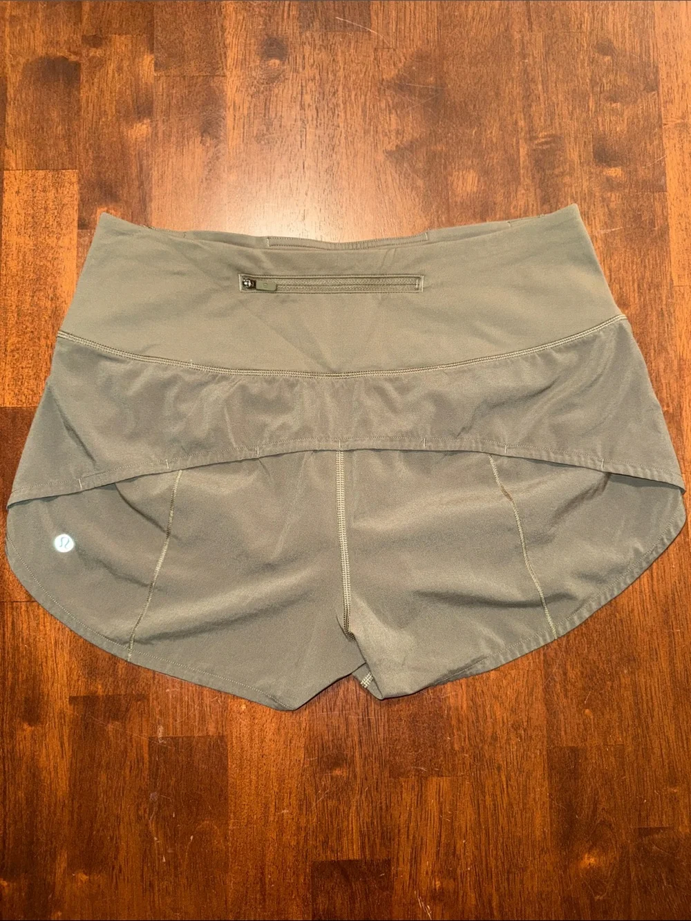 Lululemon Speed Up Shorts - Picture 2 of 5